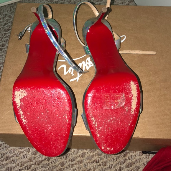 Christian Louboutin - Picture 4 of 5